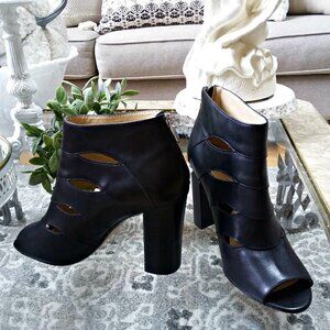 Adrienne Vittadini Leather Cutout Open Toe Ankle Booties Size 9 Black Block